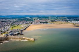Lais Puzzle - Luftaufnahme des Strandes und Hafens von Porthcawl und des Jahrmarktes in Südwales UK - 2.000 Teile