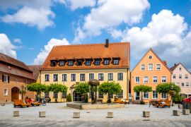 Lais Puzzle - Marktplatz, Herrieden, Bayern, Deutschland - 2.000 Teile