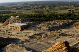 Lais Puzzle - Panoramablick auf Huacas in Tucume, Peru - 2.000 Teile