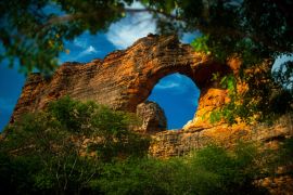 Lais Puzzle - Der Nationalpark Serra da Capivara liegt in der Caatinga, dem einzigen ausschließlich brasilianischen Biome..Piaui - Brasilien - 2.000 Teile