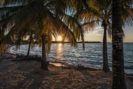 Lais Puzzle - Sonnenuntergang am weißen Strand, Cispatá - Kolumbien - 2.000 Teile