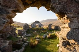 Lais Puzzle - Klosterruinen von Glendalough im Wicklow Mountains National Park, Irland - 2.000 Teile