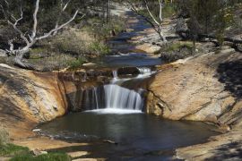 Lais Puzzle - Wasserfall im Beechworth Historic Park, Victoria, Australien - 2.000 Teile