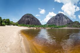 Lais Puzzle - Mavicure Berge und Inirida Fluss in Guainia Kolumbien - 2.000 Teile