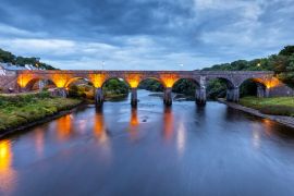 Lais Puzzle - Das Newport-Viadukt in der Grafschaft Mayo in der Nähe von Westport, Irland bei Nacht - 2.000 Teile