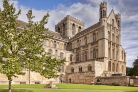 Lais Puzzle - Südwand der Peterborough Kathedrale, Cambridgeshire, England, Großbritannien - 2.000 Teile