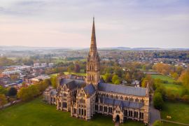 Lais Puzzle - Luftaufnahme der Kathedrale von Salisbury, England - 2.000 Teile