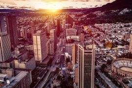 Lais Puzzle - Panoramaluftaufnahme der Innenstadt von Bogota Kolumbien - 2.000 Teile
