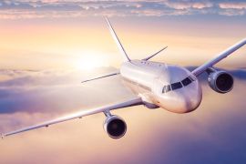 Lais Puzzle - Passagiere eines Verkehrsflugzeugs fliegen über den Wolken - 2.000 Teile