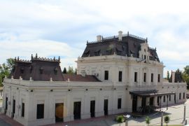 Lais Puzzle - Der Bahnhof San Luis ist ein ehemaliger Bahnhof in der gleichnamigen Stadt im Departement Juan Martín de Pueyrredón, Provinz San Luis, Argentinien. - 2.000 Teile