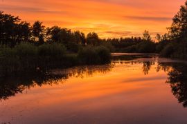 Lais Puzzle - Sonnenuntergang im Nationalpark in der Nähe von Waterschei in Genk, Belgien, mit erstaunlichen Farben am Himmel. Der Park ist ein ehemaliges Bergbaugebiet mit fantastischen Aussichten - 2.000 Teile