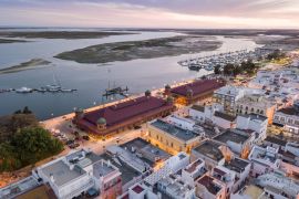 Lais Puzzle - Olhao mit zwei Marktgebäuden an der Ria Formosa, Algarve, Portugal - 2.000 Teile