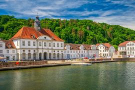 Lais Puzzle - Altes Rathaus von Bad Karlshafen mit Weserhafen, Hessen - 2.000 Teile