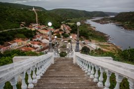 Lais Puzzle - Landschaften der Stadt PIranhas, wo der San Francisco River fließt. Piranhas, Alagoas, Brasilien - 2.000 Teile