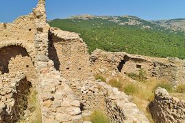 Lais Puzzle - Verfallene Gebäude im mittelalterlichen Dorf Anavatos, Insel Chios, Griechenland - 2.000 Teile