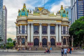 Lais Puzzle - Das Theatro Municipal (Stadttheater) ist ein Opernhaus im Stadtteil Centro von Rio de Janeiro, Brasilien - 2.000 Teile