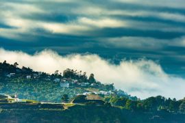 Lais Puzzle - Ansicht von Niebla, einer kleinen Stadt in der Flussmündung des Flusses Valdivia, Region de Los Rios, Chile - 2.000 Teile