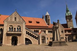 Lais Puzzle - Braunschweig; Burgplatz mit Löwen und Burg Dankwarderode - 2.000 Teile