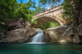 Lais Puzzle - Little Crystal Creek Wasserfall, Queensland Australien - 2.000 Teile