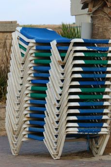 Lais Puzzle - Liegen im Stadtpark im Norden Israels - 2.000 Teile