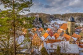 Lais Puzzle - Schöner winterlichen Ausblick auf Betzenstein - 2.000 Teile