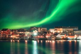 Lais Puzzle - Nordlicht über Fischerdorf auf Lofoten - 2.000 Teile