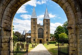 Lais Puzzle - Southwell Mister und romanische Kathedrale in Nottinghamshire, England - 2.000 Teile