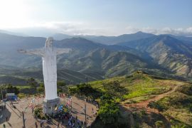 Lais Puzzle - Cristo Rey Statue mit Blick auf die Stadt Kolumbien - 2.000 Teile