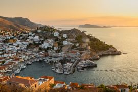 Lais Puzzle - Blick auf den Yachthafen der Insel Hydra in der Dämmerung. Ägäisches Meer, Griechenland - 2.000 Teile