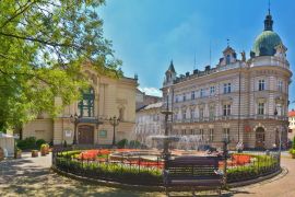 Lais Puzzle - Bielsko-Biała, Bielitz, Theaterplatz - Blick auf das Polnische Theater und das Hauptpostamt - 2.000 Teile