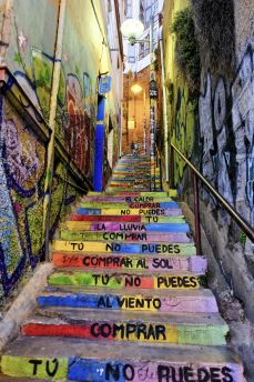 Lais Puzzle - Bunte Treppen in Valparaiso, Chile - 2.000 Teile