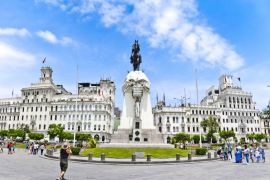 Lais Puzzle - Panorama des Plaza San Martin - Lima in Peru - 2.000 Teile