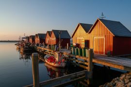Lais Puzzle - Blick auf den Fischereihafen von Tarnewitz in Boltenhagen. Deutschland. - 2.000 Teile