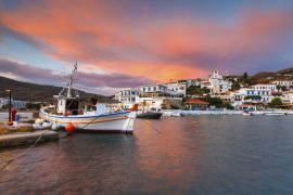 Lais Puzzle - Das Dorf Batsi an der Küste der Insel Andros in Griechenland - 2.000 Teile