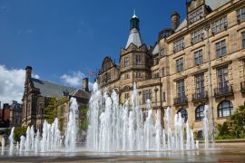 Lais Puzzle - Der Springbrunnen in den Peace Gardens. Sheffield. England - 2.000 Teile