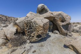 Lais Puzzle - Zoologico de Piedra, große Felsbrocken in der Atacama-Wüste, eine beeindruckende Landschaft mit erstaunlichen Felsformationen, die seltene Tierformen schaffen, schöne natürliche Texturen in einer natürlichen, trockenen Umgebung auf einer...