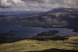Lais Puzzle - Blick auf den Vulkan Batea Mahuida, Neuquén, Argentinien - 2.000 Teile