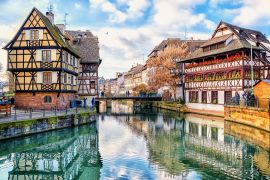 Lais Puzzle - Traditionelle Fachwerkhäuser am Grachtenviertel La Petite France in Straßburg, UNESCO-Weltkulturerbe, Elsass - 2.000 Teile