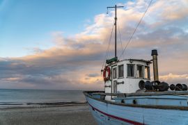 Lais Puzzle - Fischerboote am Strand, Dänemark - 2.000 Teile