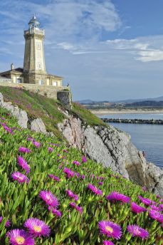 Lais Puzzle - Der Leuchtturm von San Juan, Avilés, Asturien, Spanien - 2.000 Teile