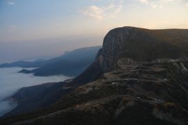 Lais Puzzle - Weite Sicht auf die Serra da Leba Straße von Lubango aus gesehen, Huila, kolumbien - 2.000 Teile