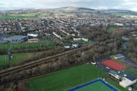 Lais Puzzle - Luftbild über der Stadt Milngavie, Glasgow, Schottland - 2.000 Teile