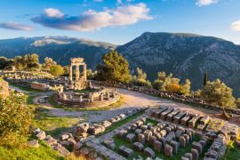 Lais Puzzle - Tempel der Athena Pronaia im antiken Delphi, Griechenland - 2.000 Teile