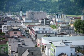 Lais Puzzle - Das Zentrum von Wörgl in Tirol aus der Vogelperspektive - 2.000 Teile