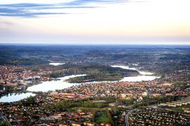 Lais Puzzle - Die Stadt Silkeborg in Dänemark von oben gesehen - 2.000 Teile