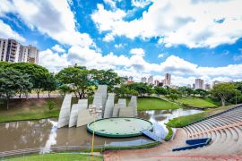 Lais Puzzle - Freilichtbühne in der Stadt Bauru AKA Vitoria Regia, Brasilien - 2.000 Teile