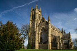 Lais Puzzle - Alte englische Kirche in Bolton, England - 2.000 Teile