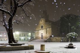 Lais Puzzle - Teramo - Die Kirche im Schnee, Abruzzen - 2.000 Teile