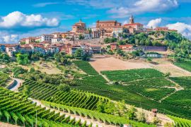 Lais Puzzle - Blick auf La Morra in der Provinz Cuneo, Piemont, Italien - 2.000 Teile