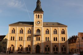 Lais Puzzle - Blick auf das Rathaus von Pfaffenhofen an der Ilm - 2.000 Teile